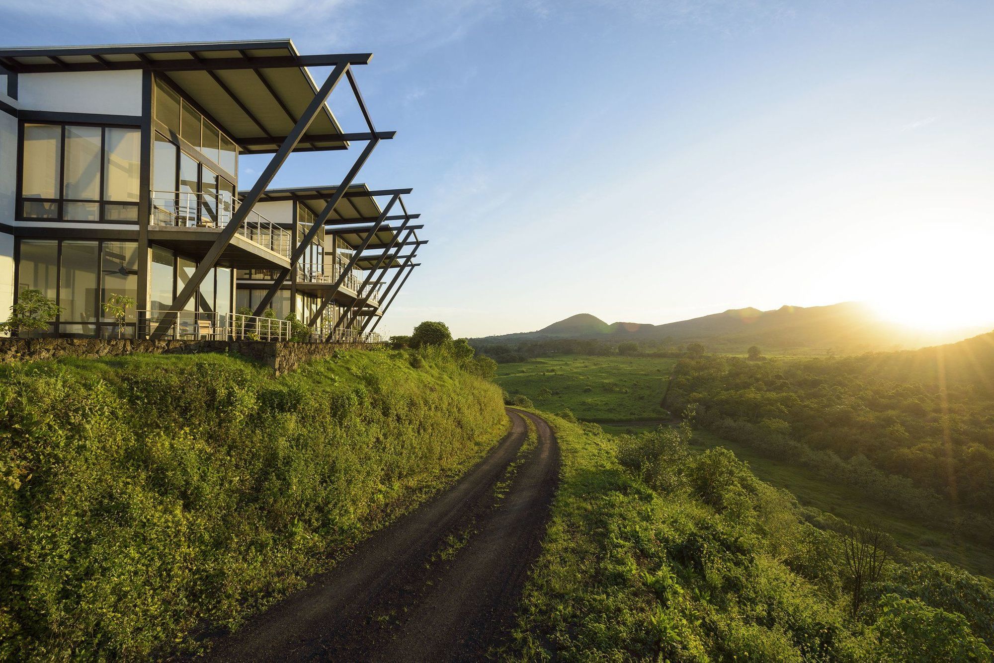 Pikaia Lodge Santa Cruz Island Exterior photo